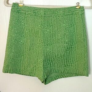 Vintage Forever 21 Green Patterned Women's Shorts Small